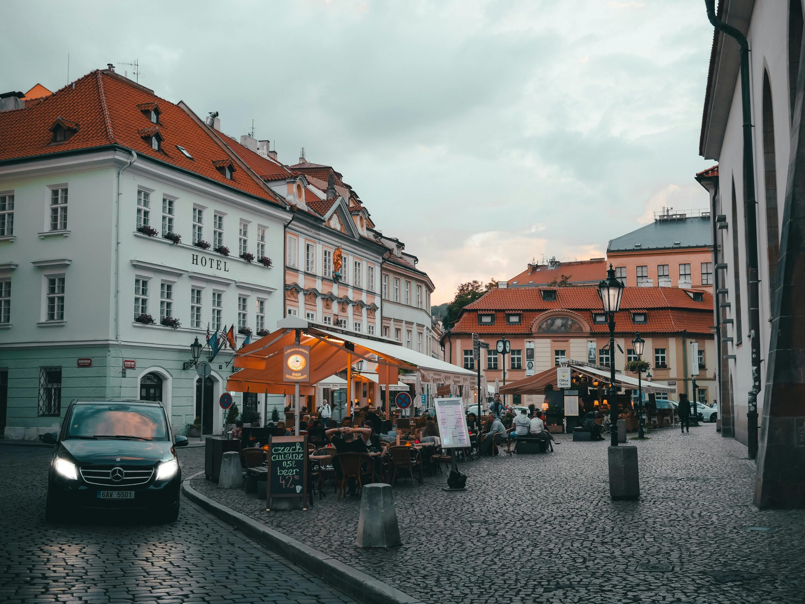 kid friendly places to eat in prague